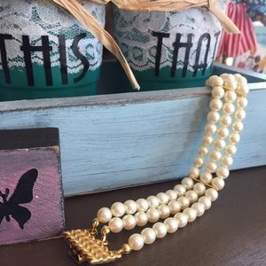 Vintage Carolee 3 strand pearl & gold bracelet